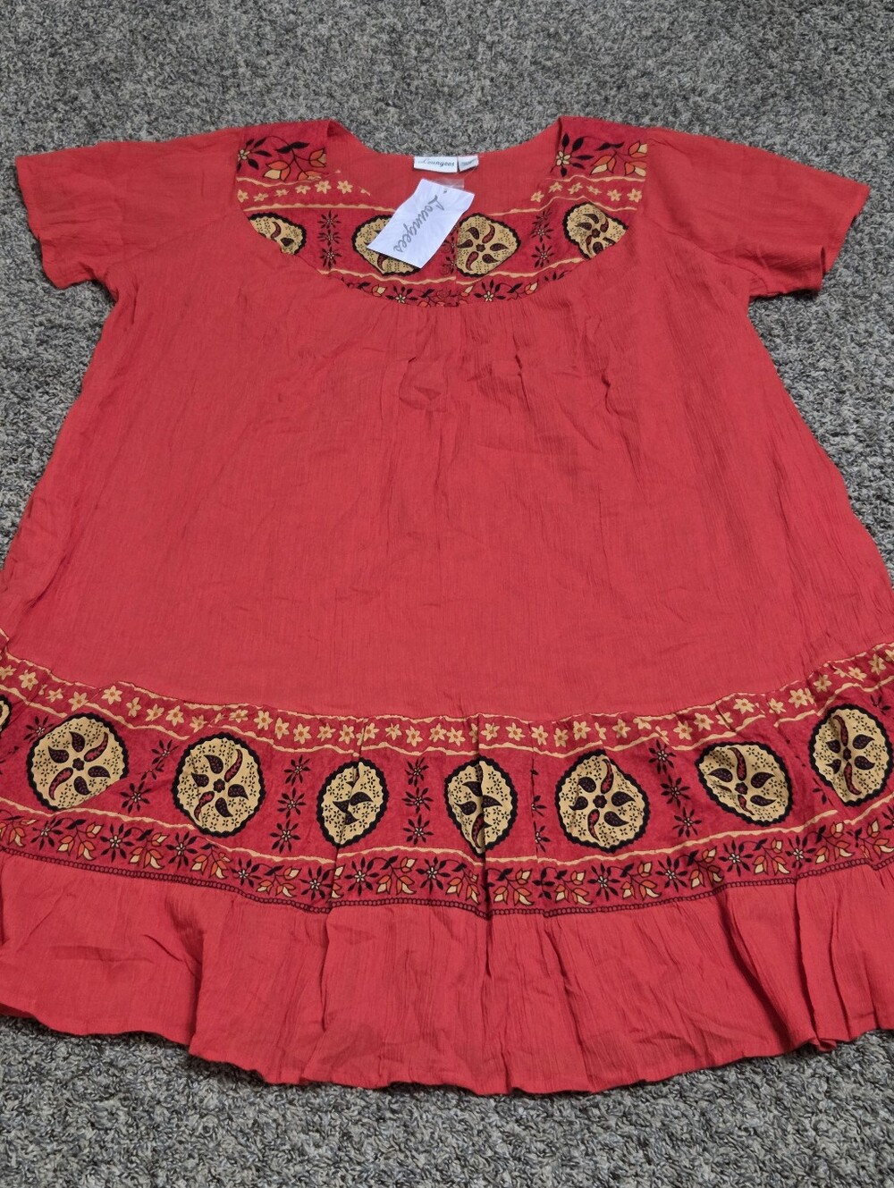 Red Embroidered Short-Sleeve Women’s Top